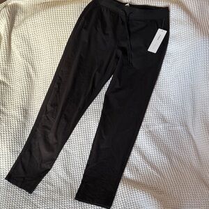 Yogalicious Lux Avenue Straight Leg Black Pants XS NWT